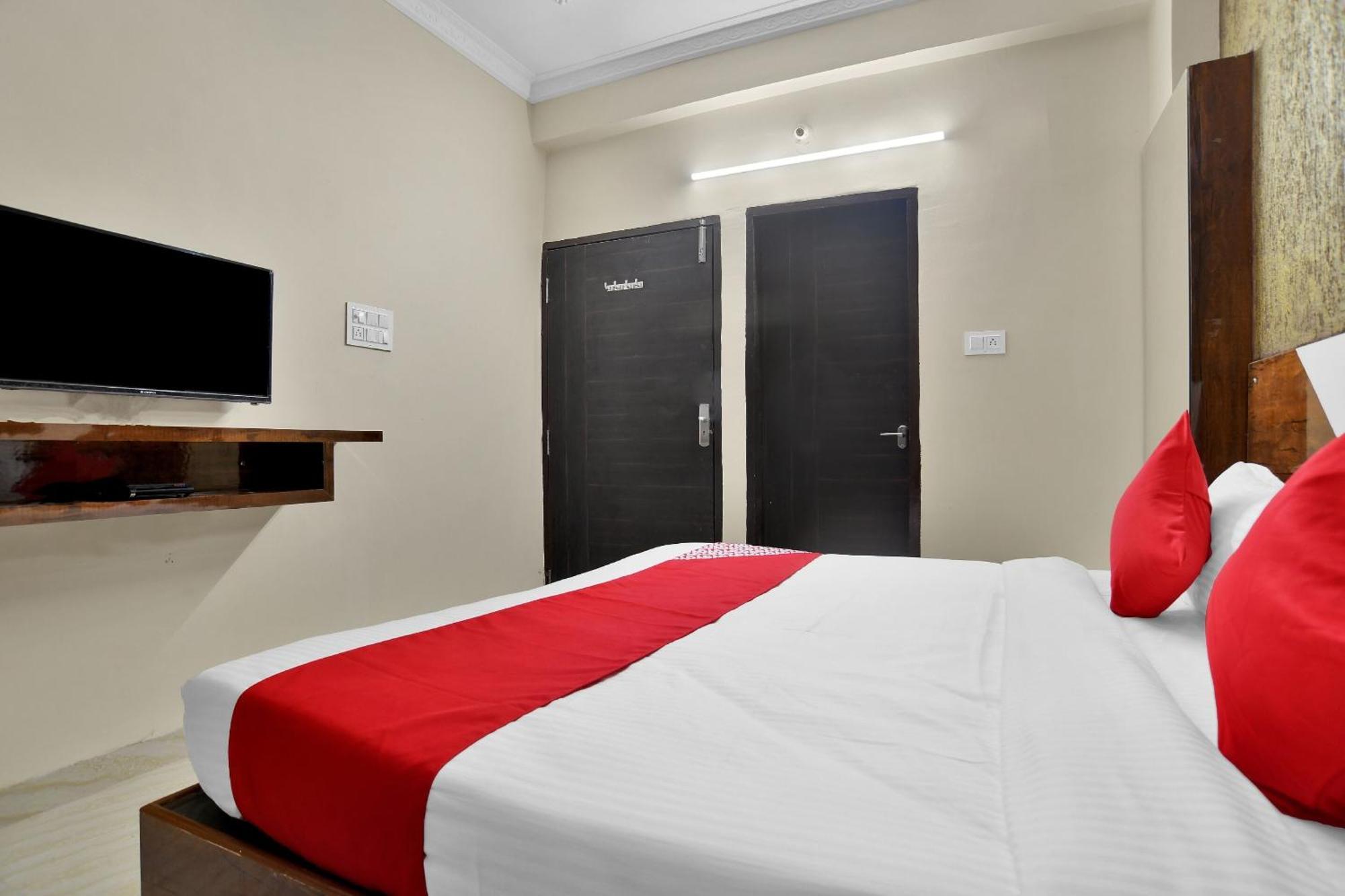 Hotel O Zodiac Indaur Kültér fotó