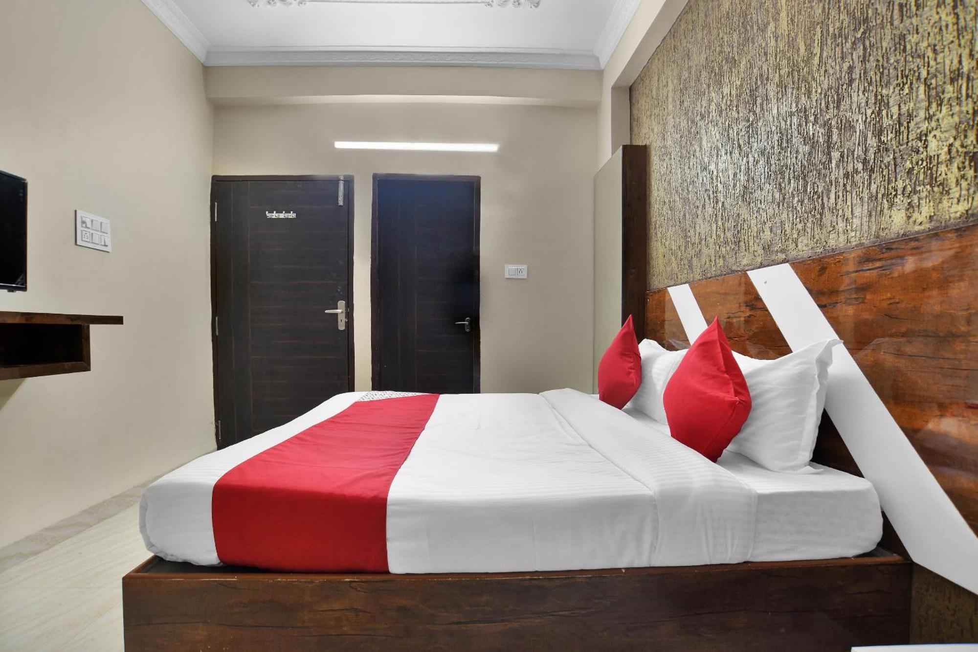 Hotel O Zodiac Indaur Kültér fotó
